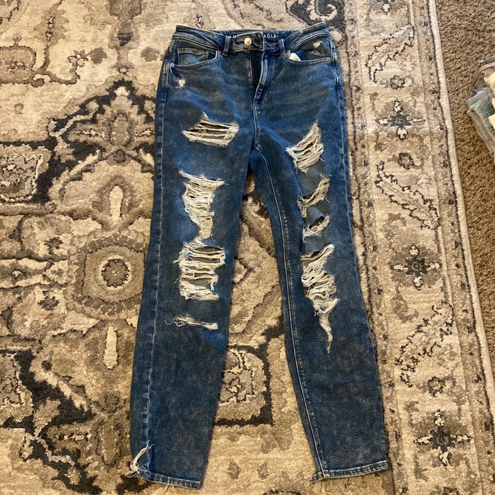 Brand new American Eagle mom jeans